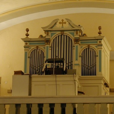 Jednomanuálový organ bez pedála I / P / 9/7 (8/6+1)