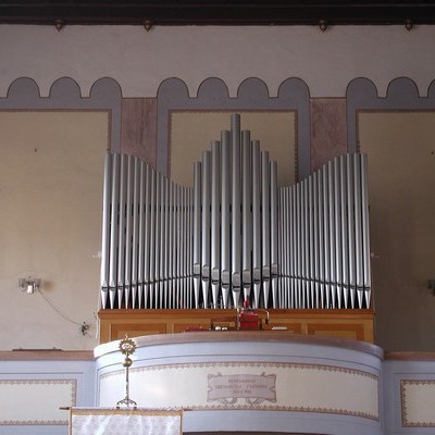 Dvojmanuálový organ s pedálom II / P / 18 (6+9+3)