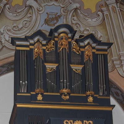 Jednomanuálový organ s pedálom I / P / 12 (9+3)