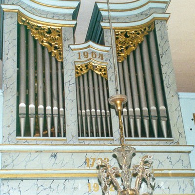 Organ v kostole ev. a. v. v Horných Zeleniciach, pravdepodobne dielo Ignáca Fazekaša. organari/Fazekas_HorZeleniceAV.jpg