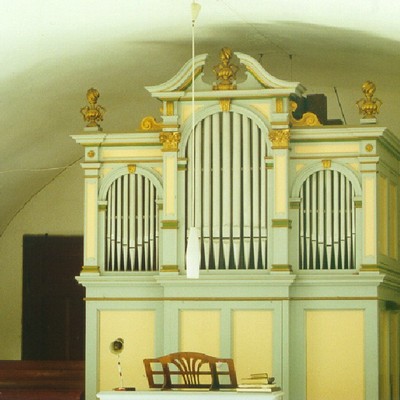 Jednomanuálový organ s pedálom I / P / 6/4 (5/3+1)