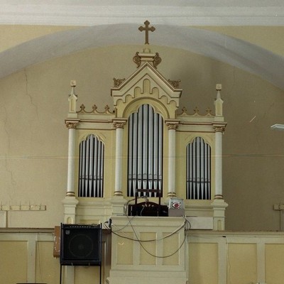 Jednomanuálový organ s pedálom I / P / 10/8 (8/6+2)