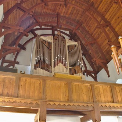 Jednomanuálový organ s pedálom I / P / 8/6 (6/5+2/1)