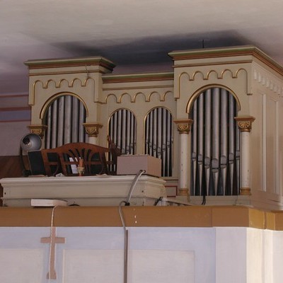 Jednomanuálový organ s pedálom I / P / 6/4 (5/3+1)