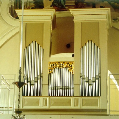 Jednomanuálový organ s pedálom I / P / 10/5 (7/4+3/1)